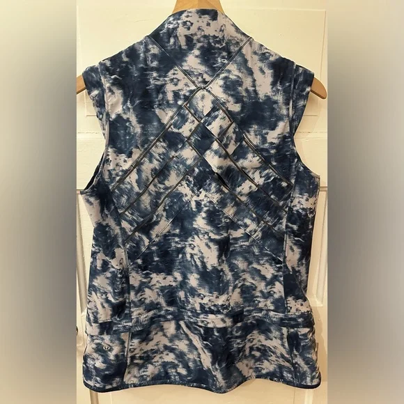 Lululemon Light Speed Vest Sea Side Silver Fox Alberta Lake Sz 10 - Picture 2 of 13